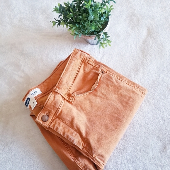 Old Navy Denim - 🌻3/$20🌻Old navy rockstar skinny mustard Jean's